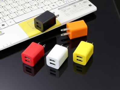 5V / 2A 雙孔USB充電頭 /AC插頭/ 豆腐頭